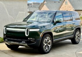 2023 Rivian R1S Adventure